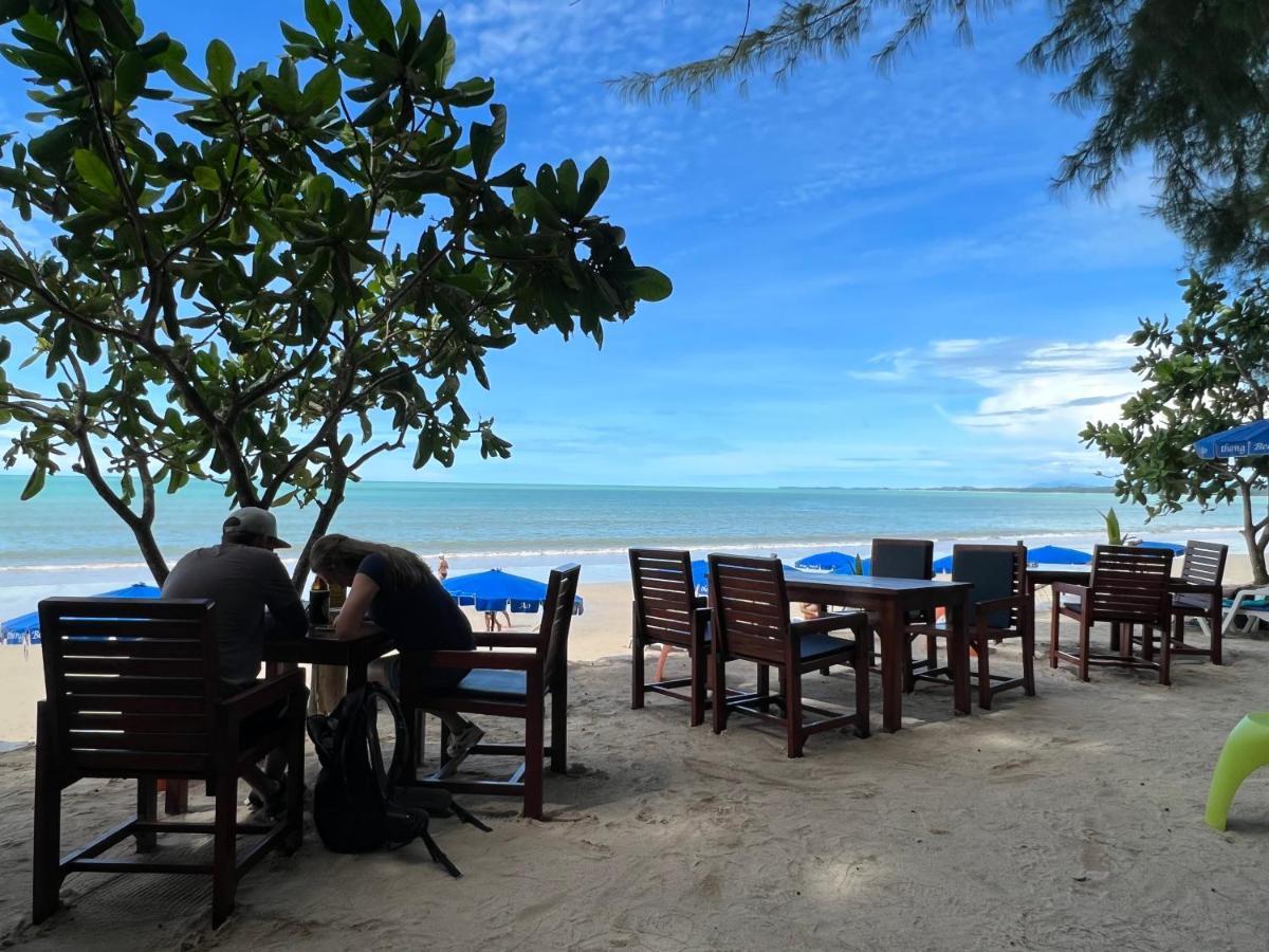 Ao Thong Beach Resort Bang Sak Exterior photo